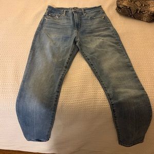 Medium wash skinny jeans